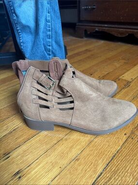 American Eagle Outfitters Tan Suede Cutout Ankle Booties